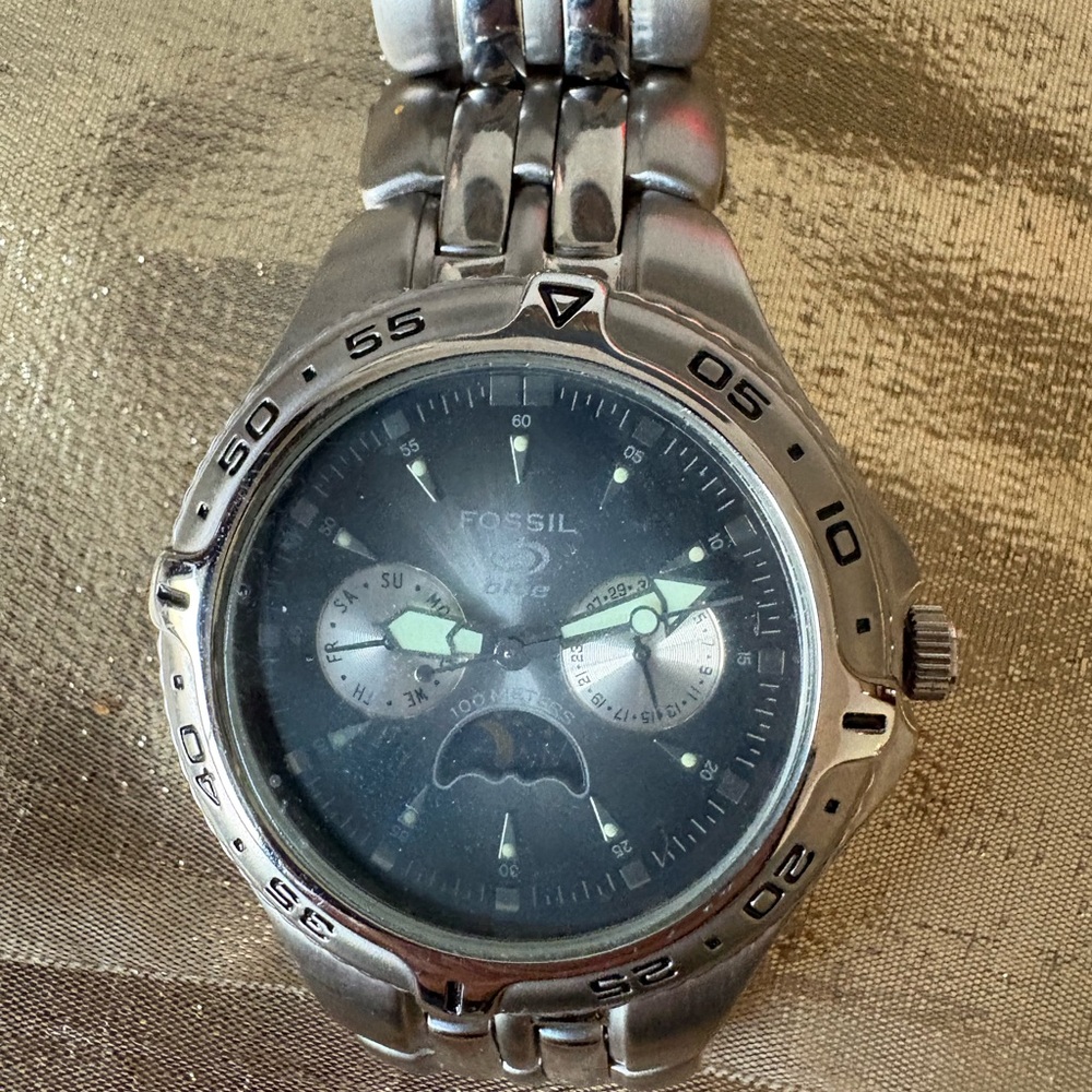 Fossil Blue 100 Meter Watch-Blue Face-Stainless Steel